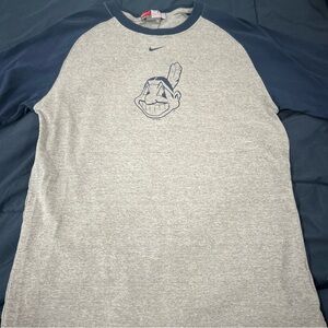 Nike boys medium Cleveland Indians tshirt